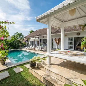 Villa Moana Poe